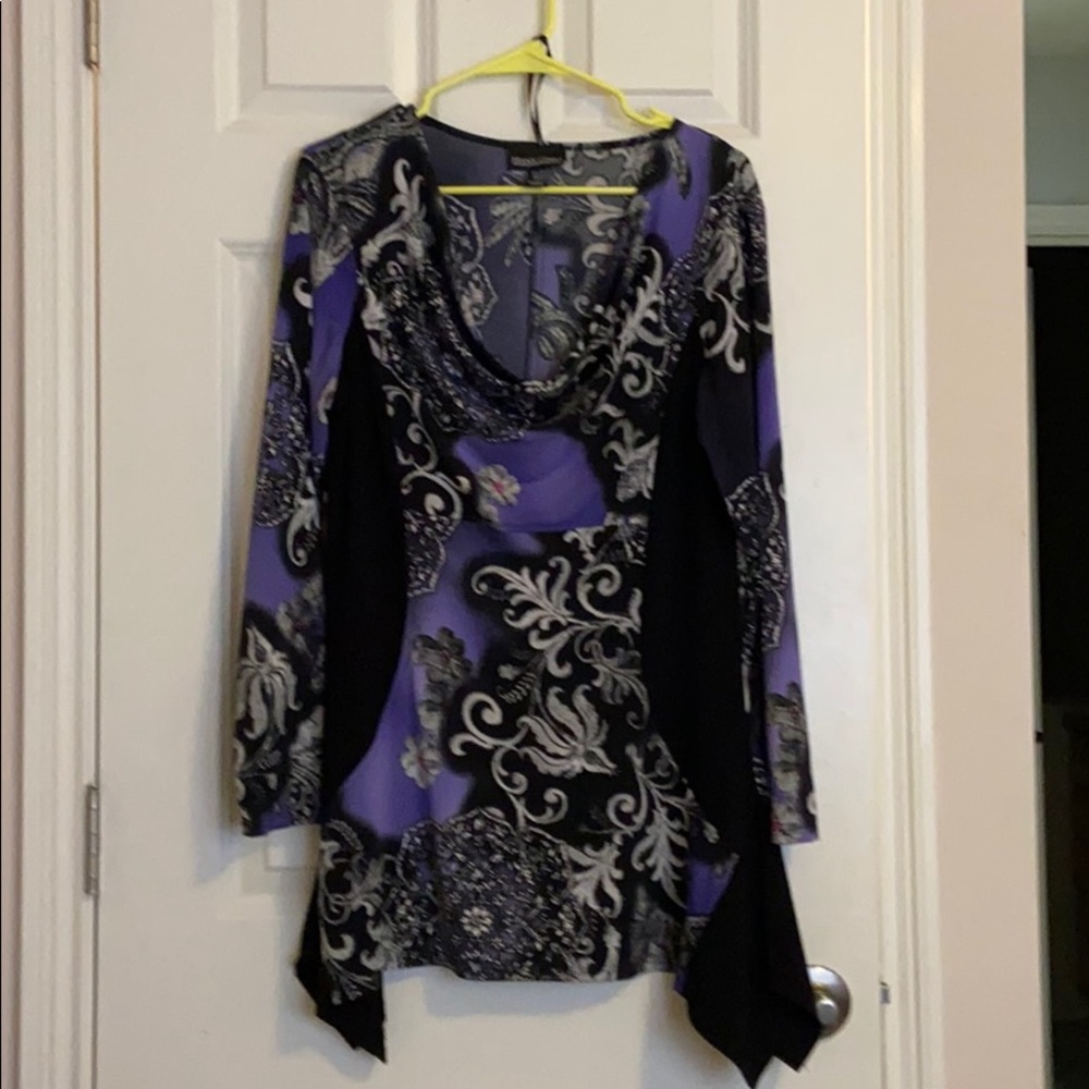 Like new tunic blouse.